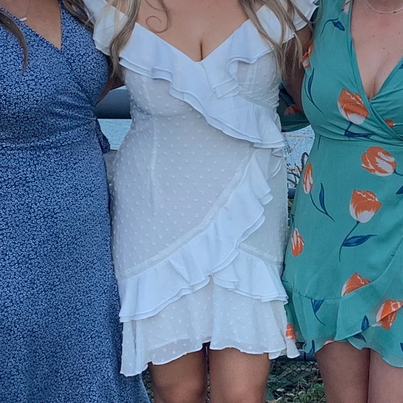 Bardot Dresses & Skirts - Bardot White Dress